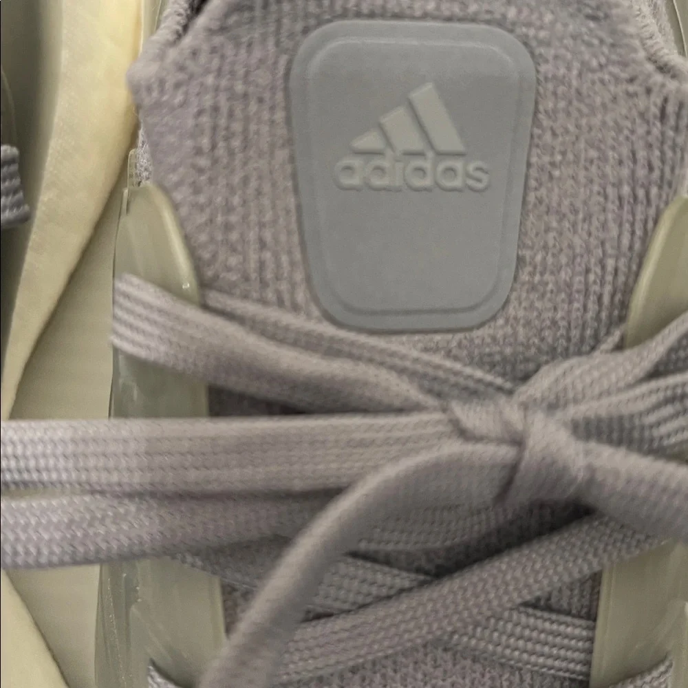 ADIDAS ULTRABOOST 22 RUNNING SNEAKERS MENS SIZE 6